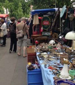 Where do antique dealers buy their 'stuff'? - Divine Style French