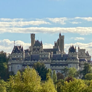 chateau de Pierrefonds stoneware pottery French ceramics