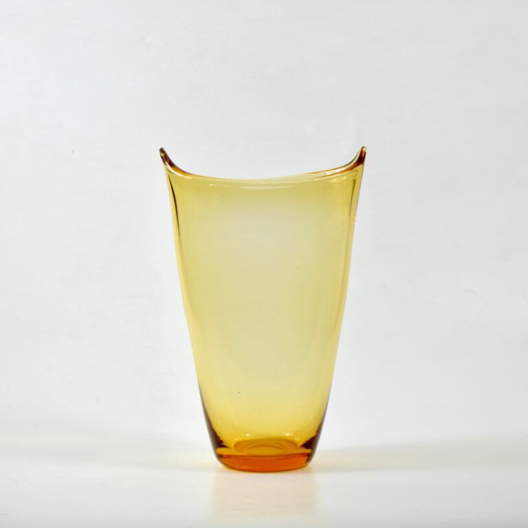 Early Geoffrey Baxter Whitefriars Batwing Vase Golden Amber C1957 Divine Style French Antiques 6106