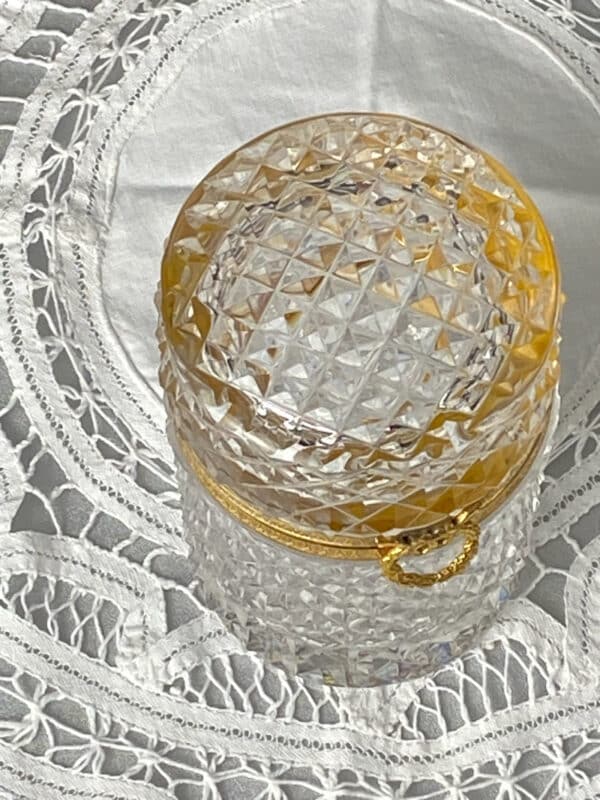 baccarat-crystal-cylindrical-box-with-ormolu-mount-antique-french-crystal-casket 4